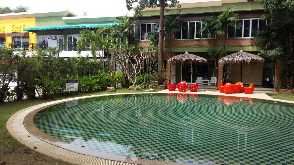 Sunshine Inn Resort Khao Lak Exterior photo